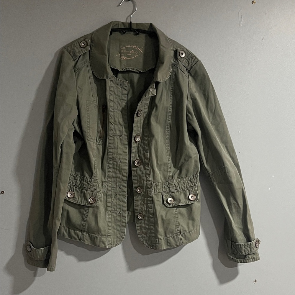 Woman’s Cotton Ginny Stylish Utility Jacket in Olive Green Medium